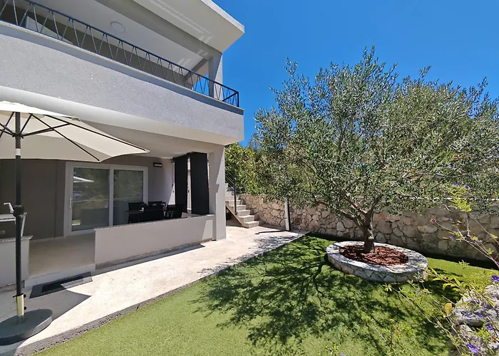 Olive Tree Apartment Zecevo