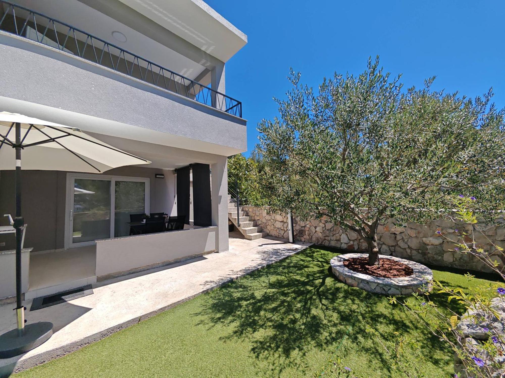 Apartment Olive Tree Zecevo